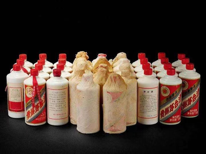 平乐日照岚山回收酒价格哪里回收(附近上门回收茅台酒）?